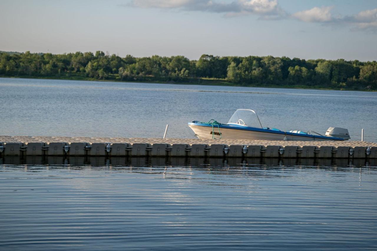 Delta Hotels By Marriott Fredericton Eksteriør bilde