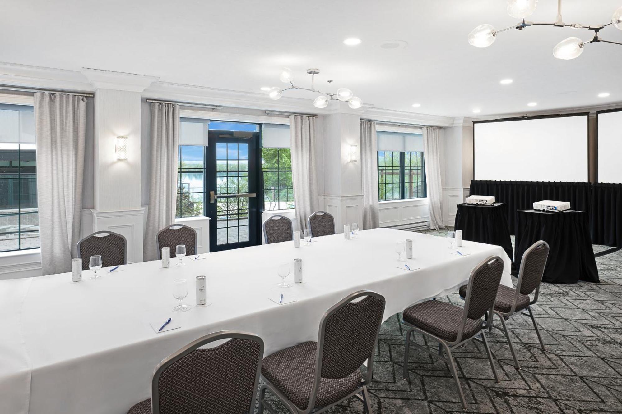 Delta Hotels By Marriott Fredericton Eksteriør bilde